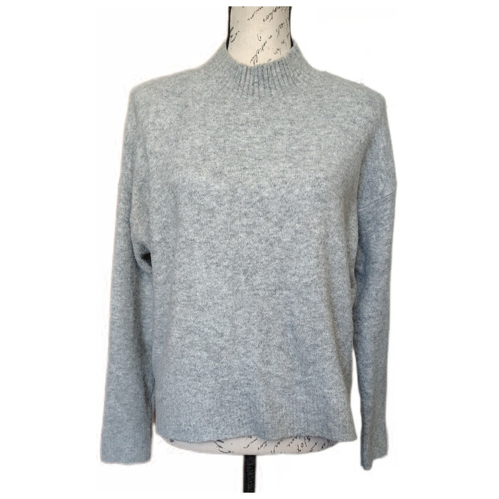 Uniqlo Fuzzy Knit Mock Neck Gray Sweater Medium Wool Blend Cozy Layer Capsule